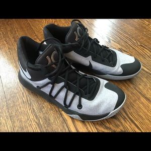 Nike KD Trey 5 V Black Wolf Grey Basketball NWOB